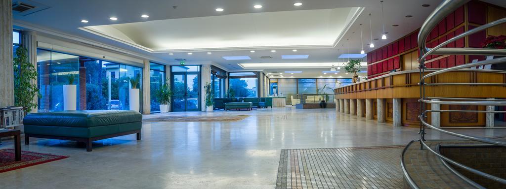 Grand Hotel פסטום מראה חיצוני תמונה
