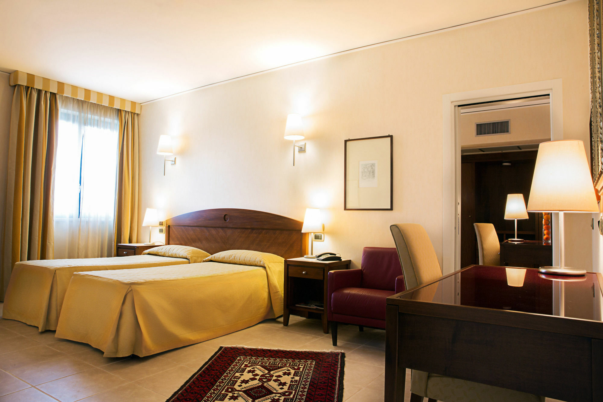 Grand Hotel פסטום מראה חיצוני תמונה